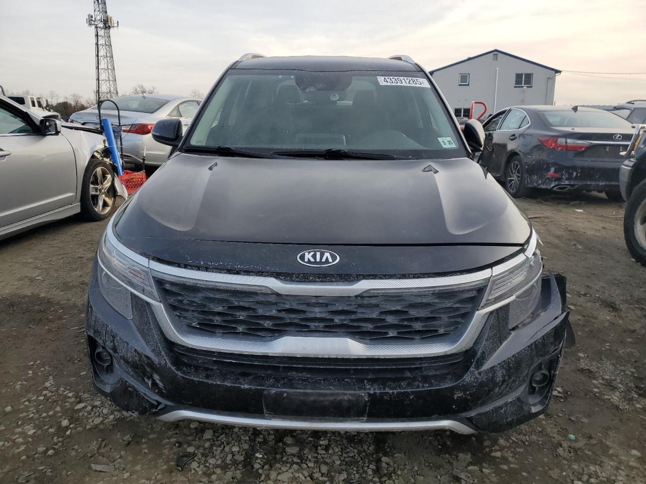 2021 Kia Seltos - Image 5