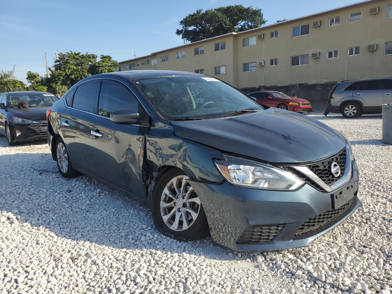 2017 Nissan Sentra - Image 4