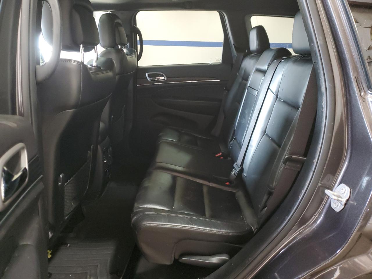 2020 Jeep Grand Cherokee - Image 11