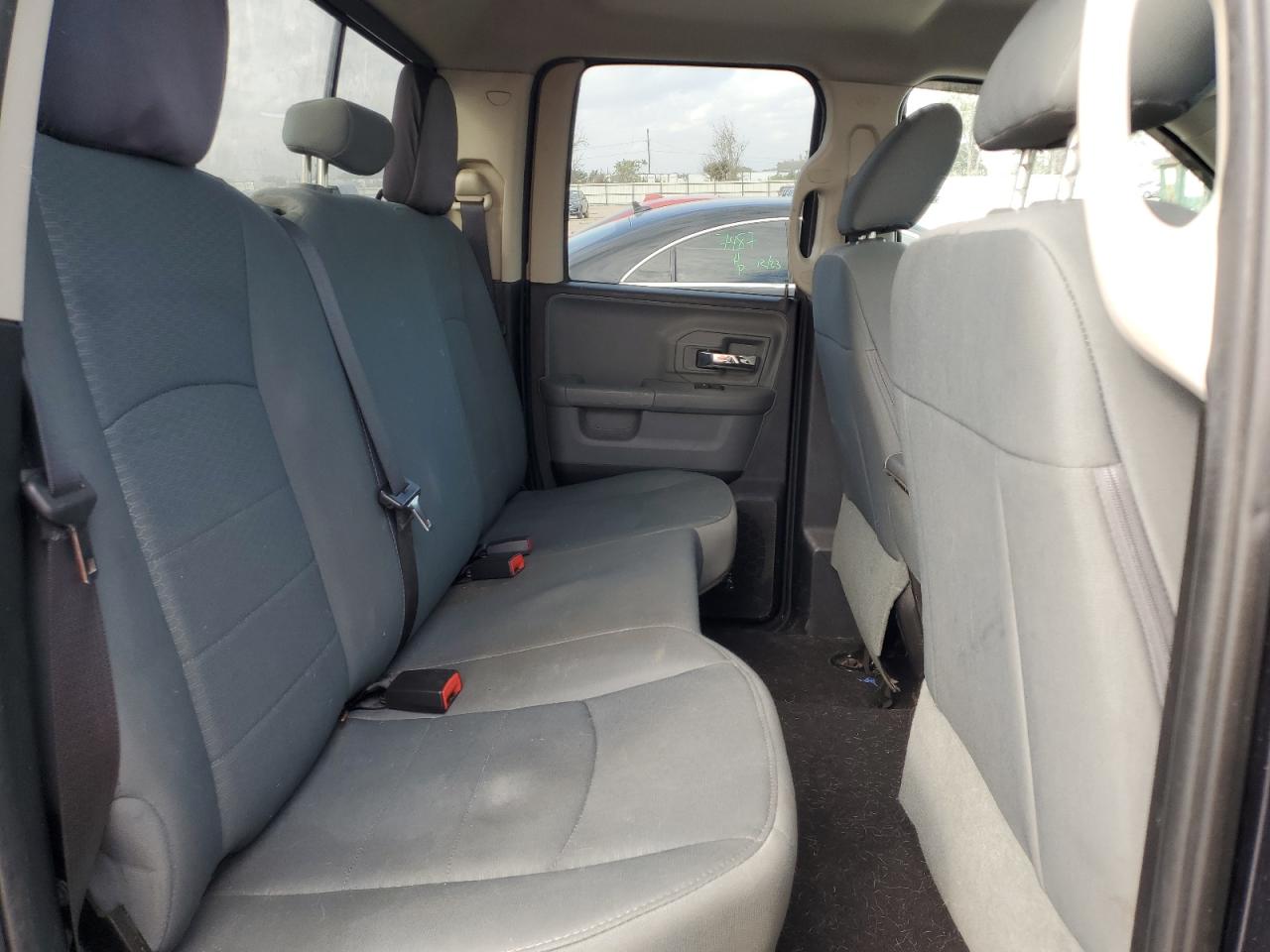 2016 RAM 1500 - Image 10
