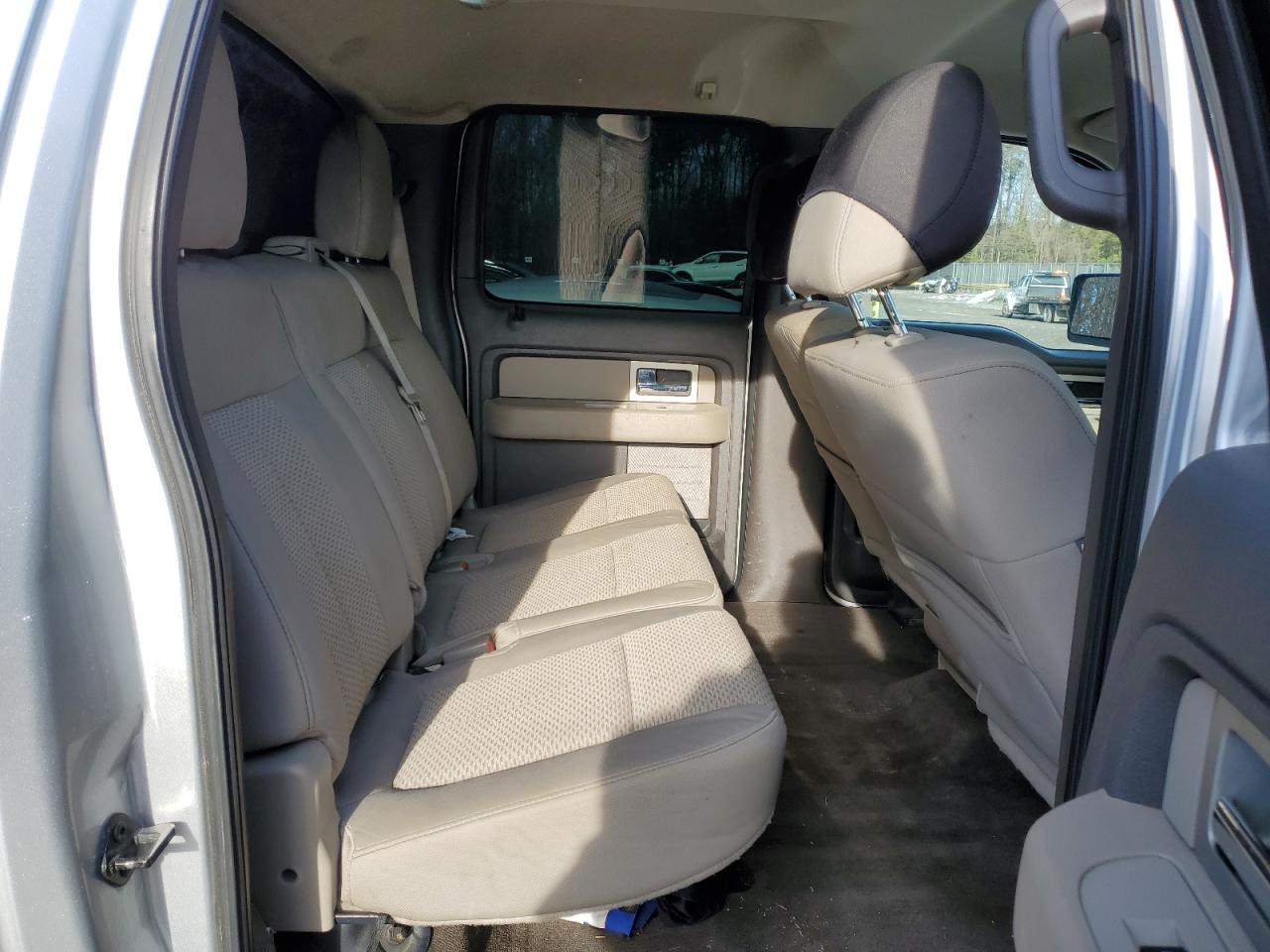 2010 Ford F-150 - Image 10