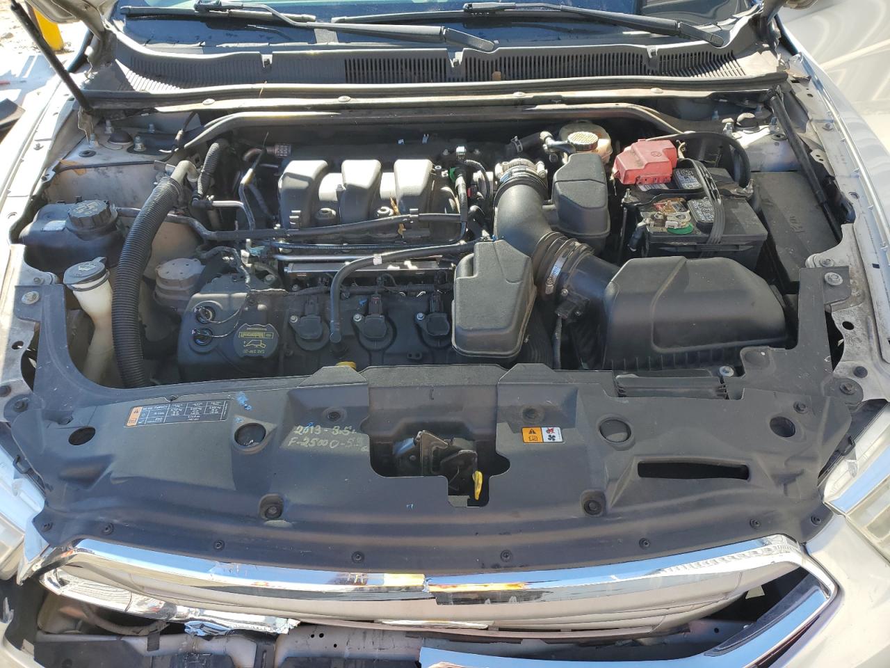 2013 Ford Taurus - Image 11