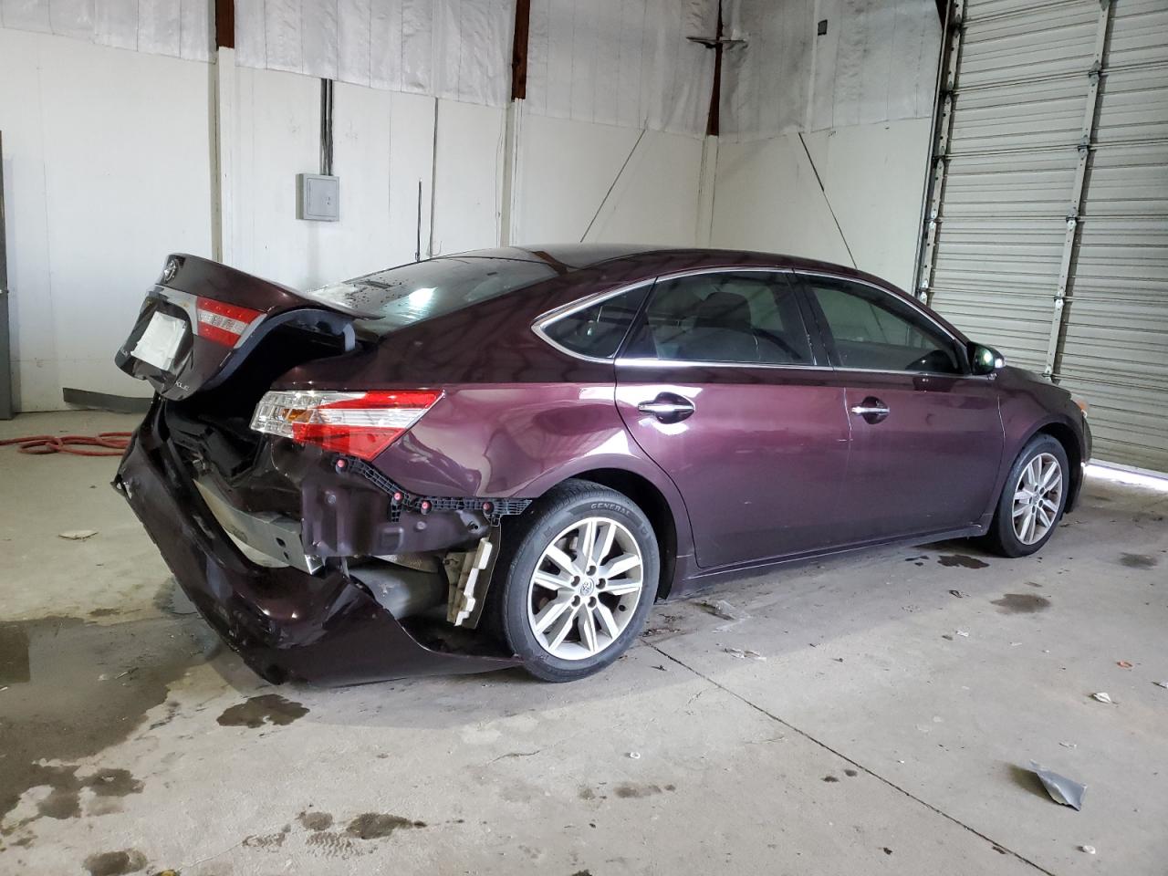 2013 Toyota Avalon - Image 3