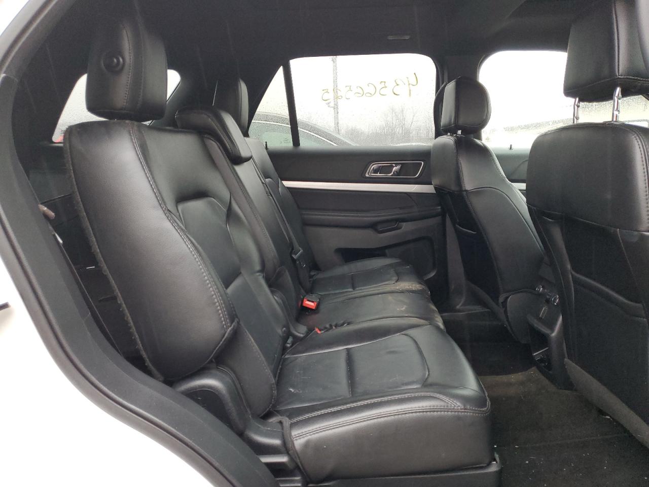 2017 Ford Explorer - Image 11