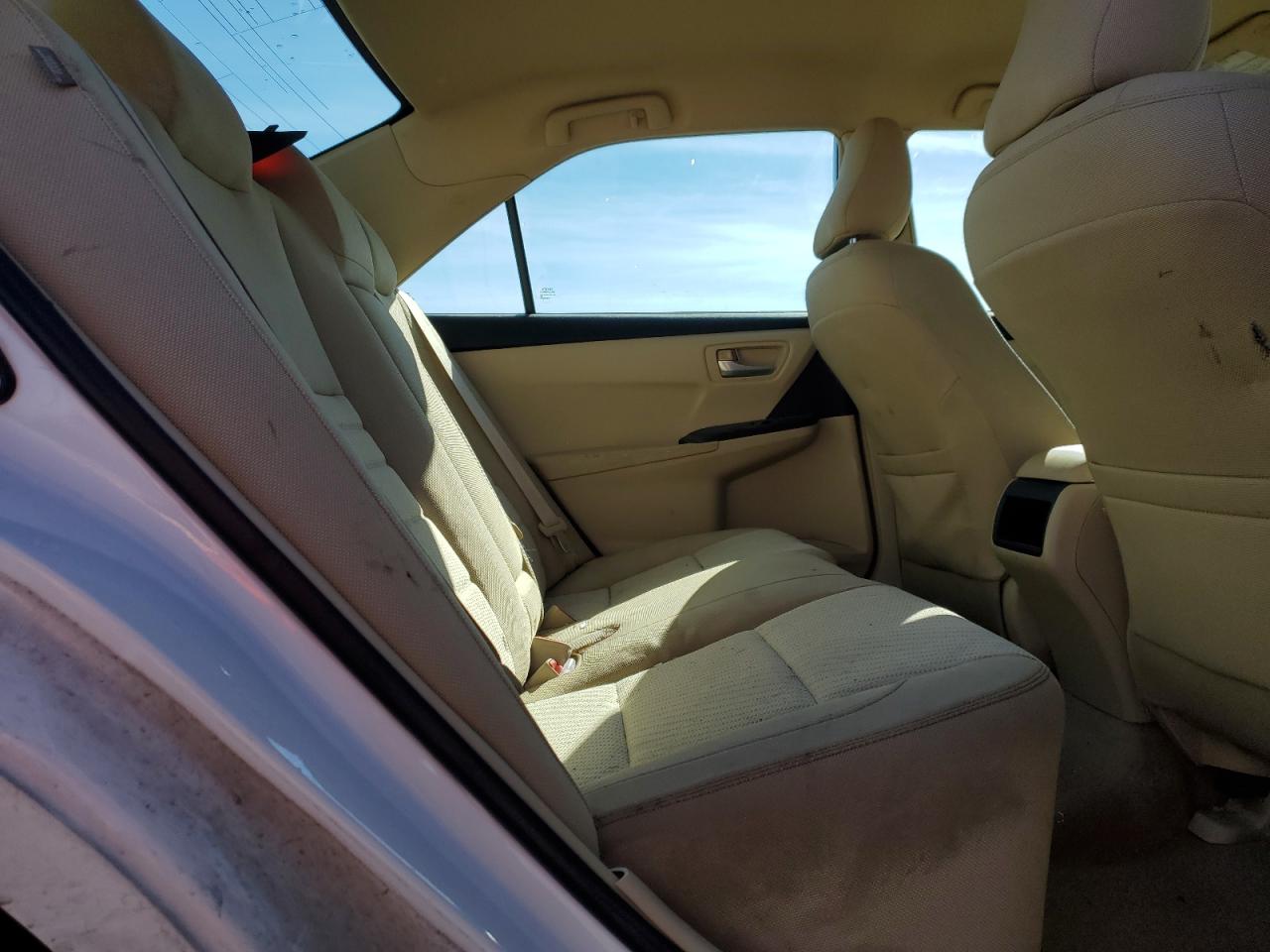 2015 Toyota Camry - Image 11
