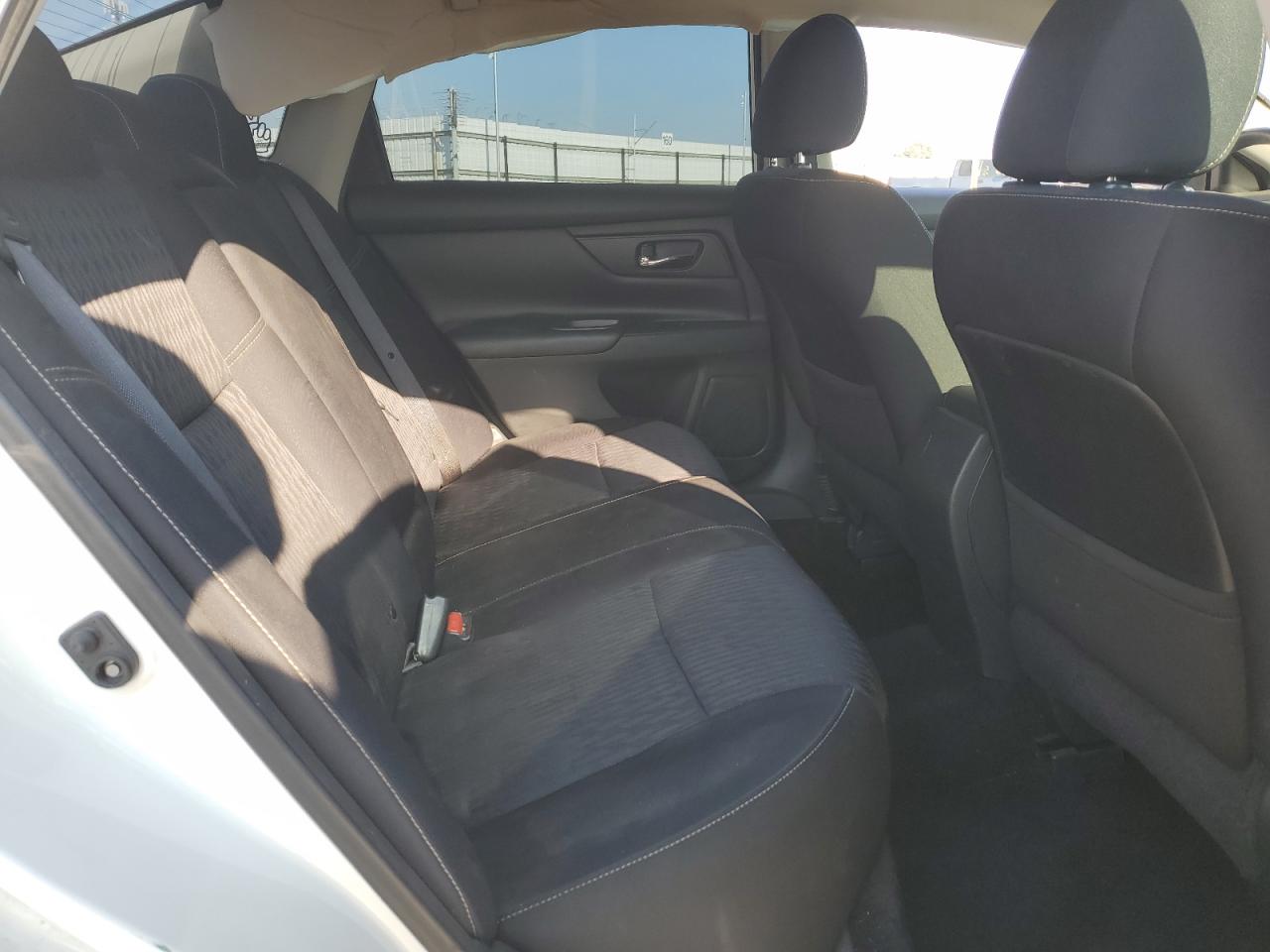 2017 Nissan Altima - Image 11