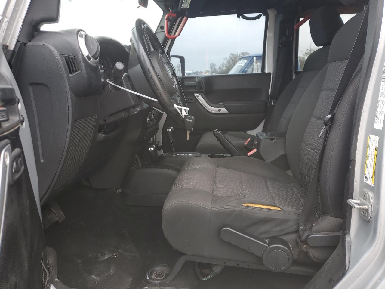 2012 Jeep Wrangler - Image 7