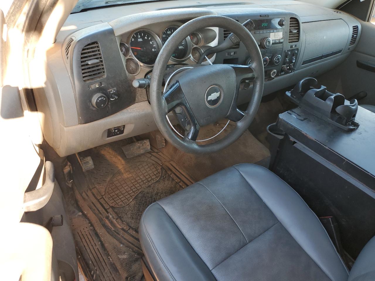 2012 Chevrolet Silverado - Image 8