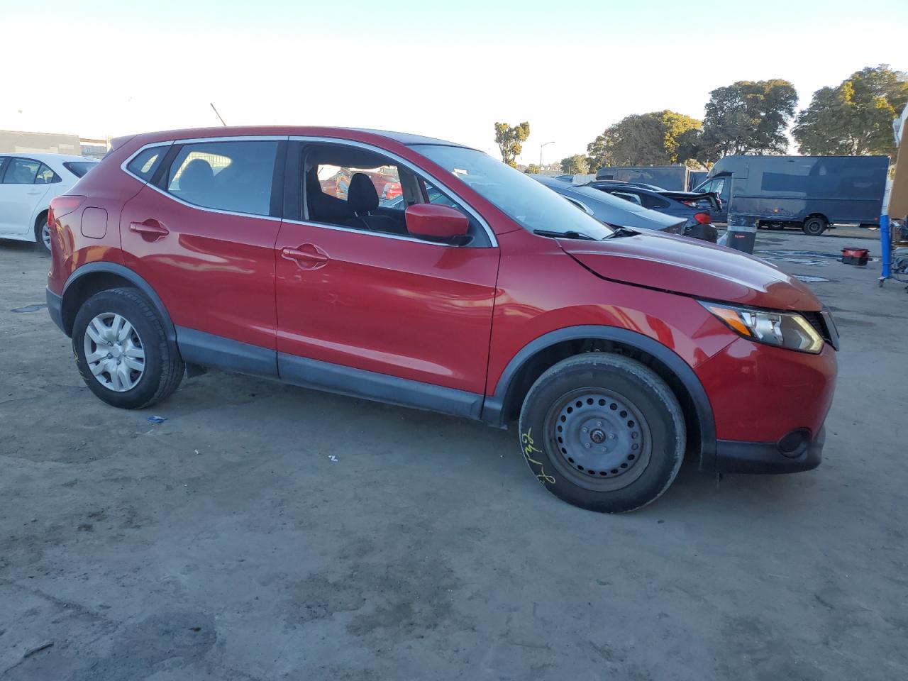 2018 Nissan Rogue - Image 4
