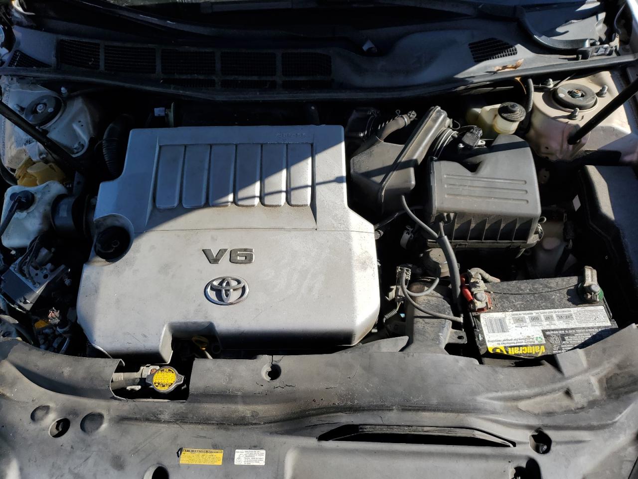 2010 Toyota Avalon - Image 12