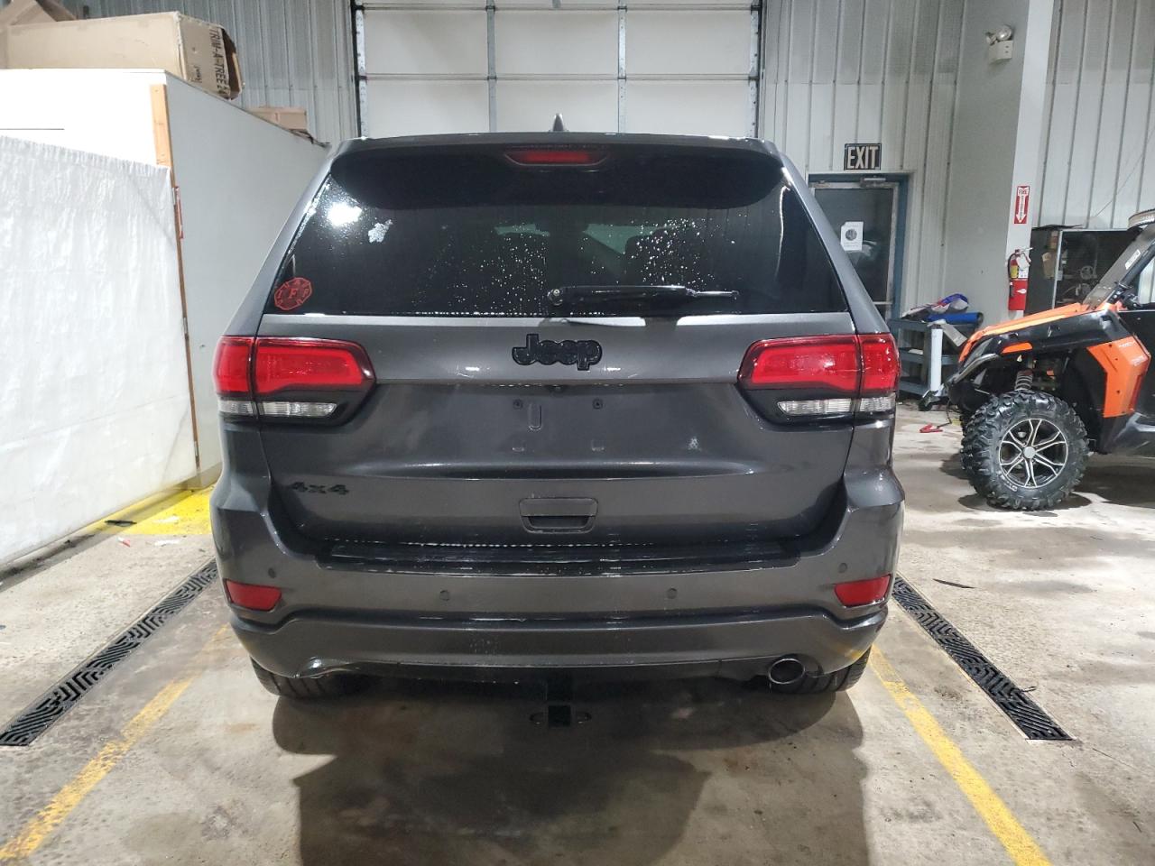 2017 Jeep Grand Cherokee - Image 6