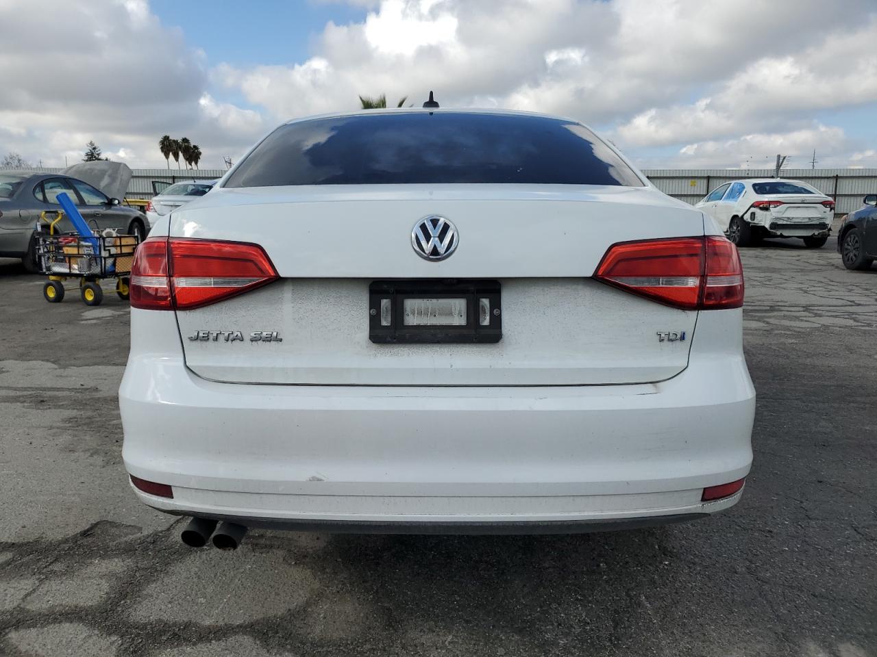 2015 Volkswagen Jetta - Image 6