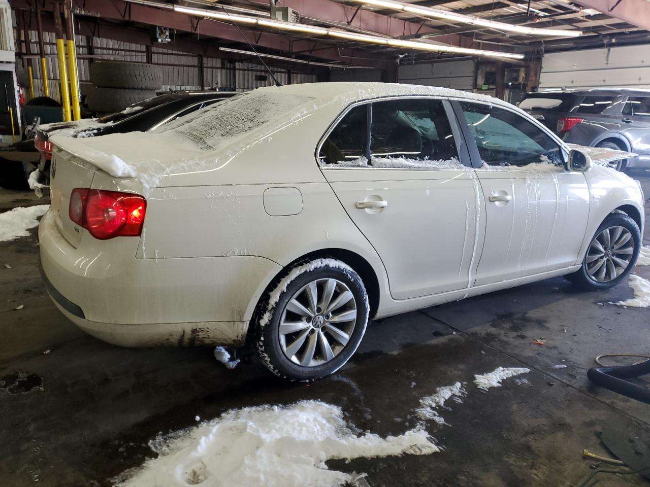 2007 Volkswagen Jetta - Image 3