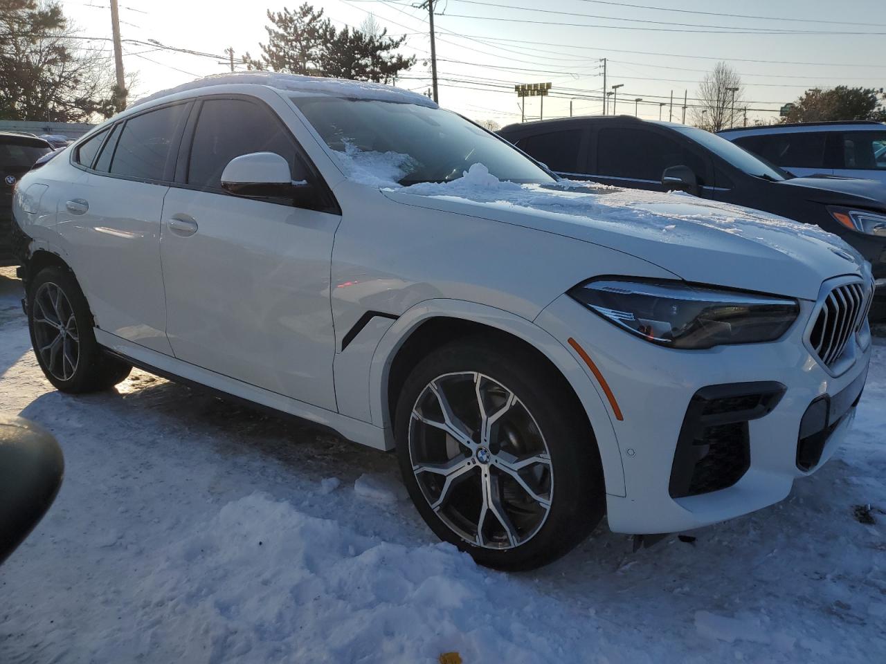 2022 BMW X6 - Image 4