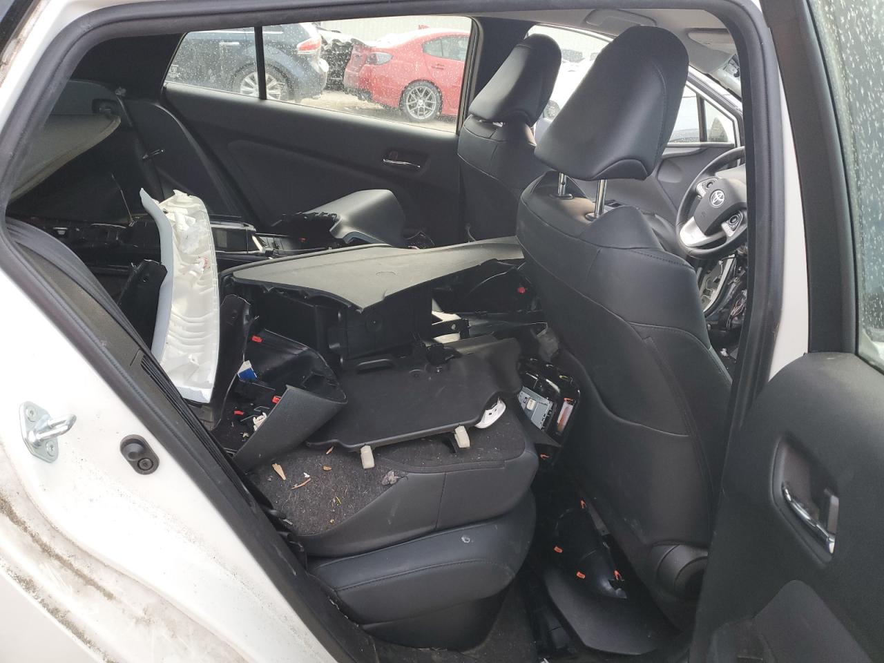2019 Toyota Prius - Image 10