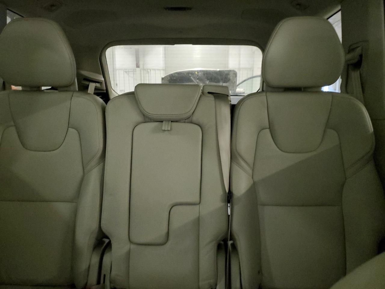 2016 Volvo XC90 - Image 10