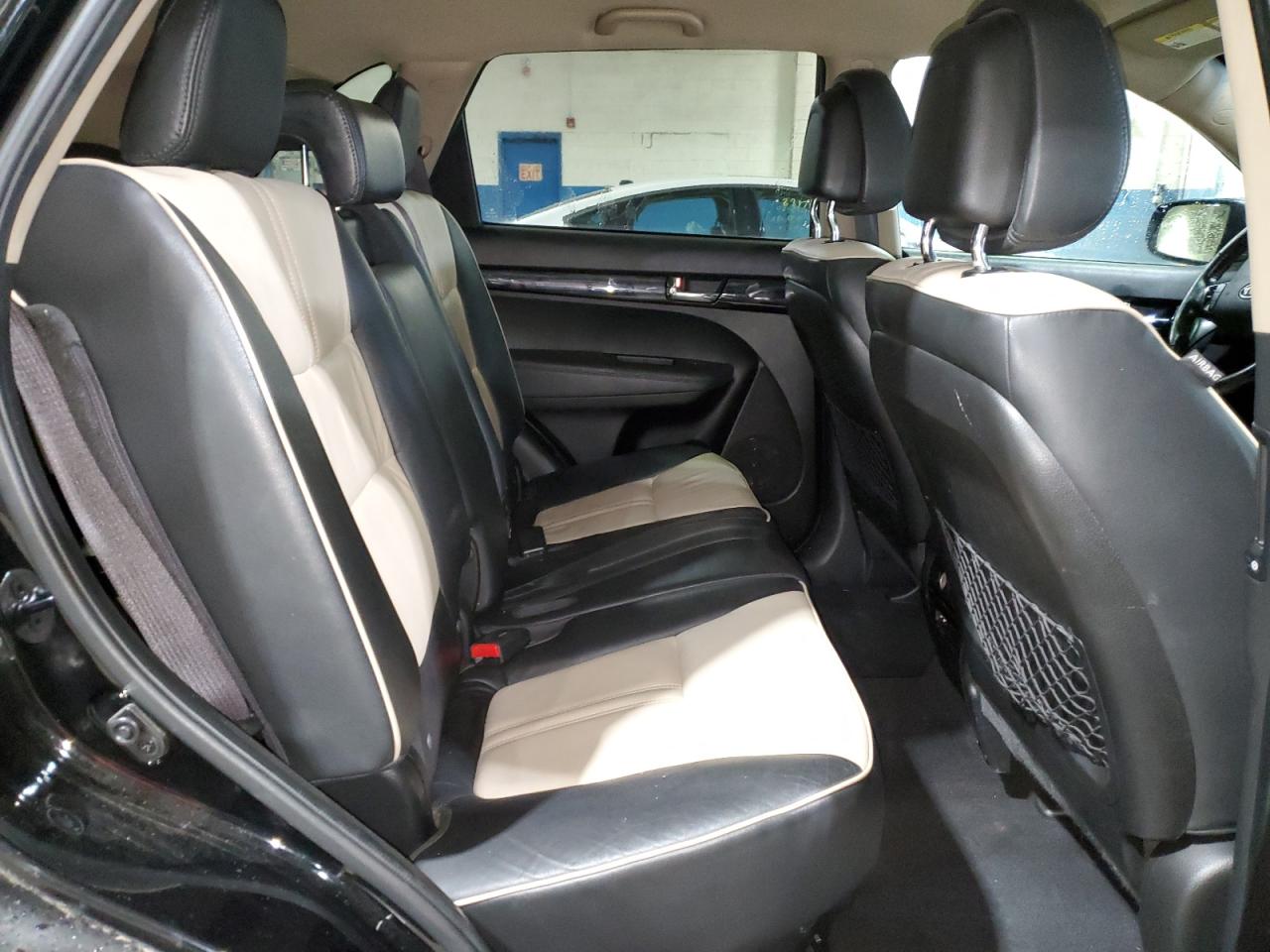 2011 Kia Sorento - Image 11