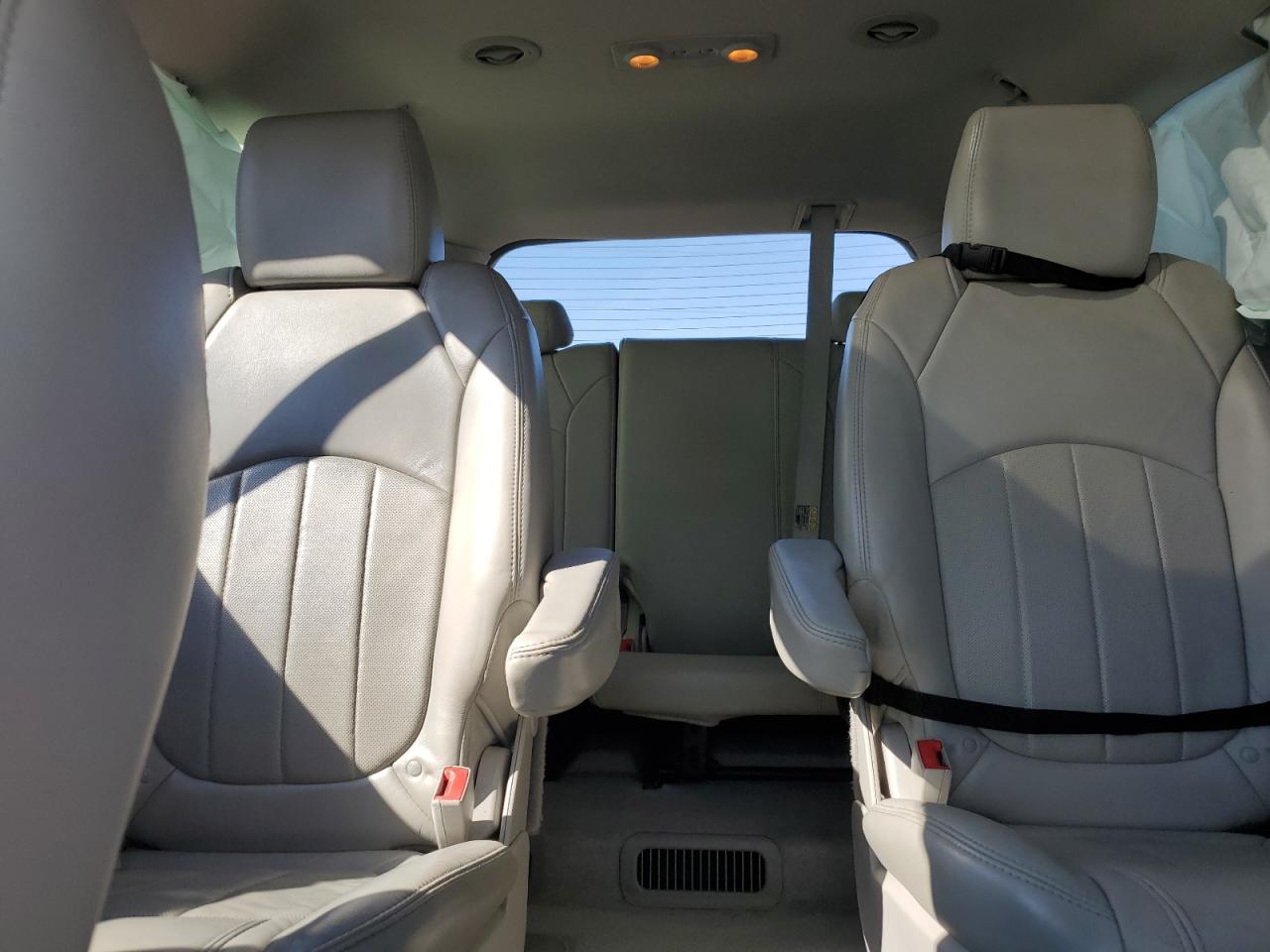 2012 Buick Enclave - Image 10