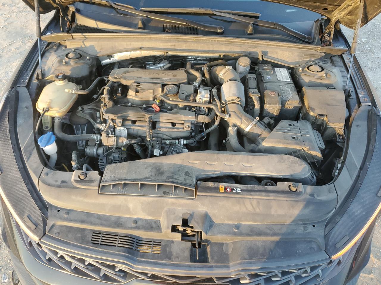 2023 Kia K5 - Image 11