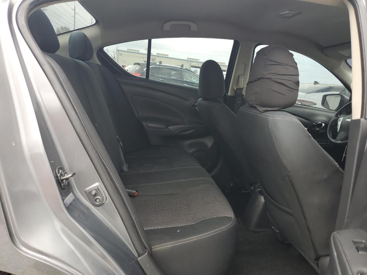 2019 Nissan Versa - Image 11