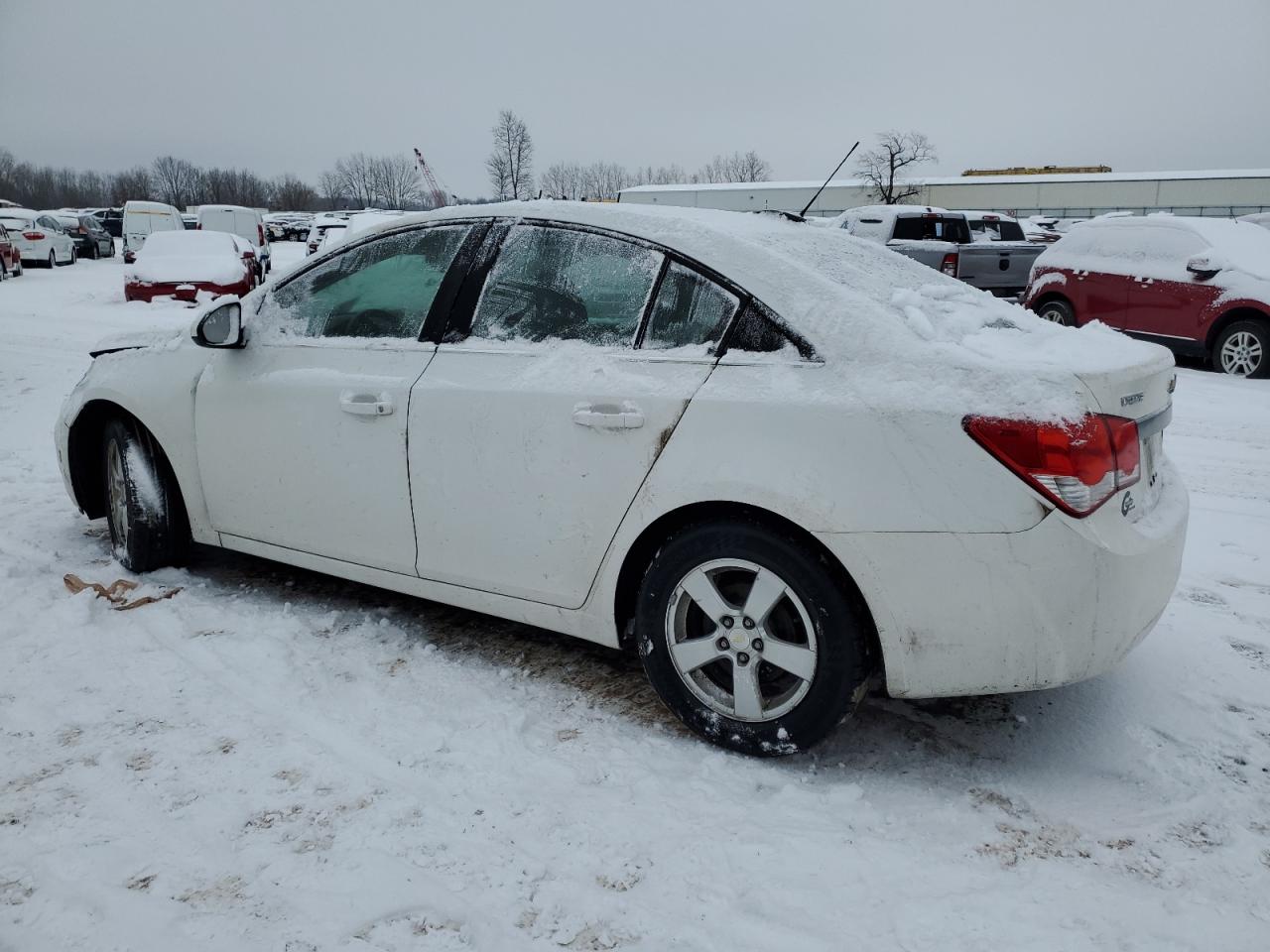 2016 Chevrolet Cruze - Image 2