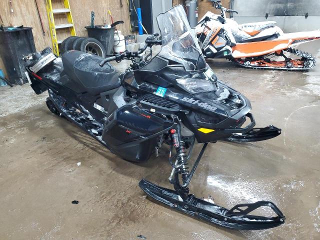 2023 Skidoo Renegade