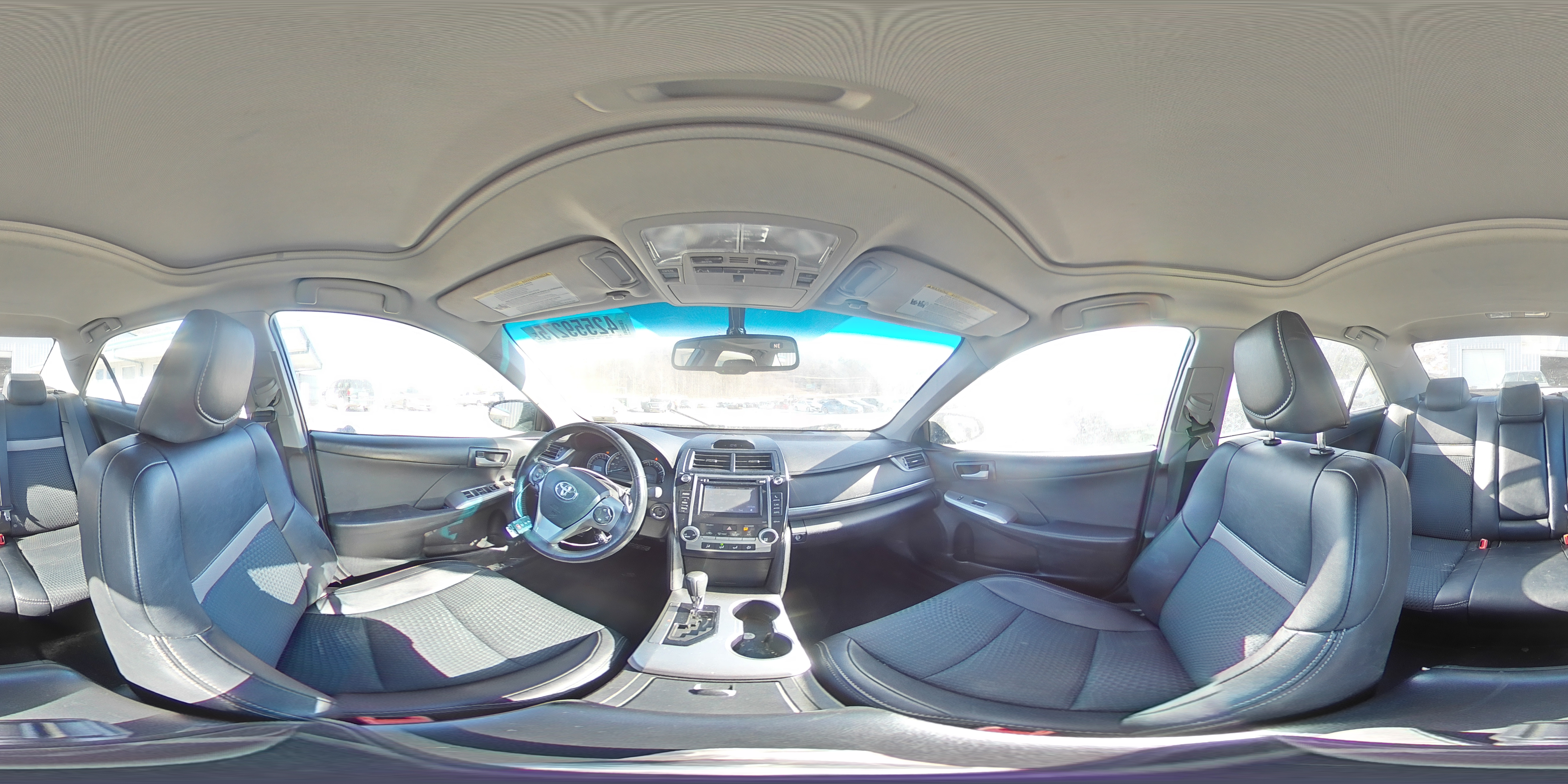 2014 Toyota Camry - Image 13