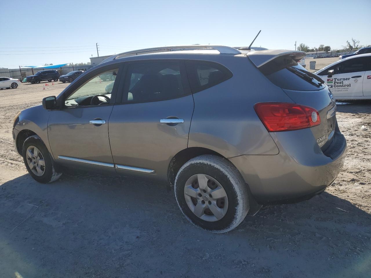 2014 Nissan Rogue - Image 2