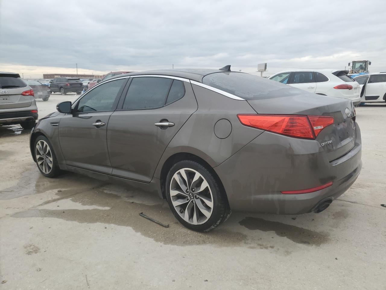 2011 Kia Optima - Image 2