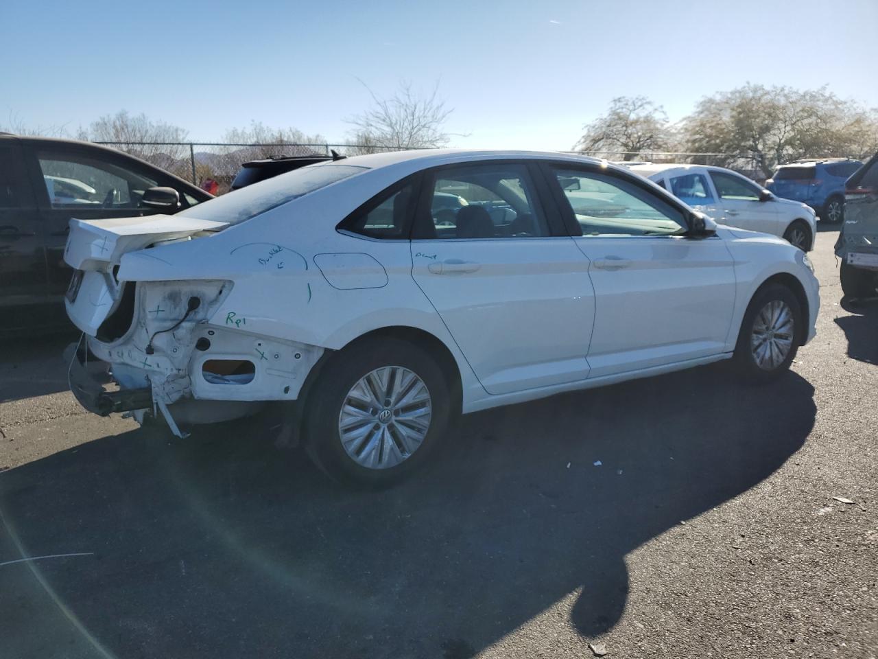 2019 Volkswagen Jetta - Image 3