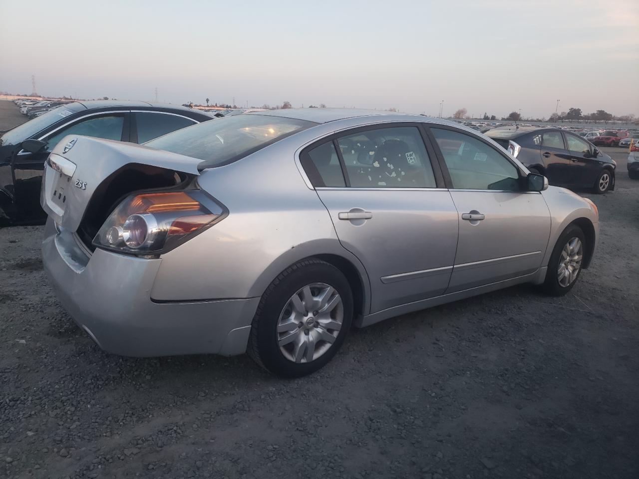 2010 Nissan Altima - Image 3