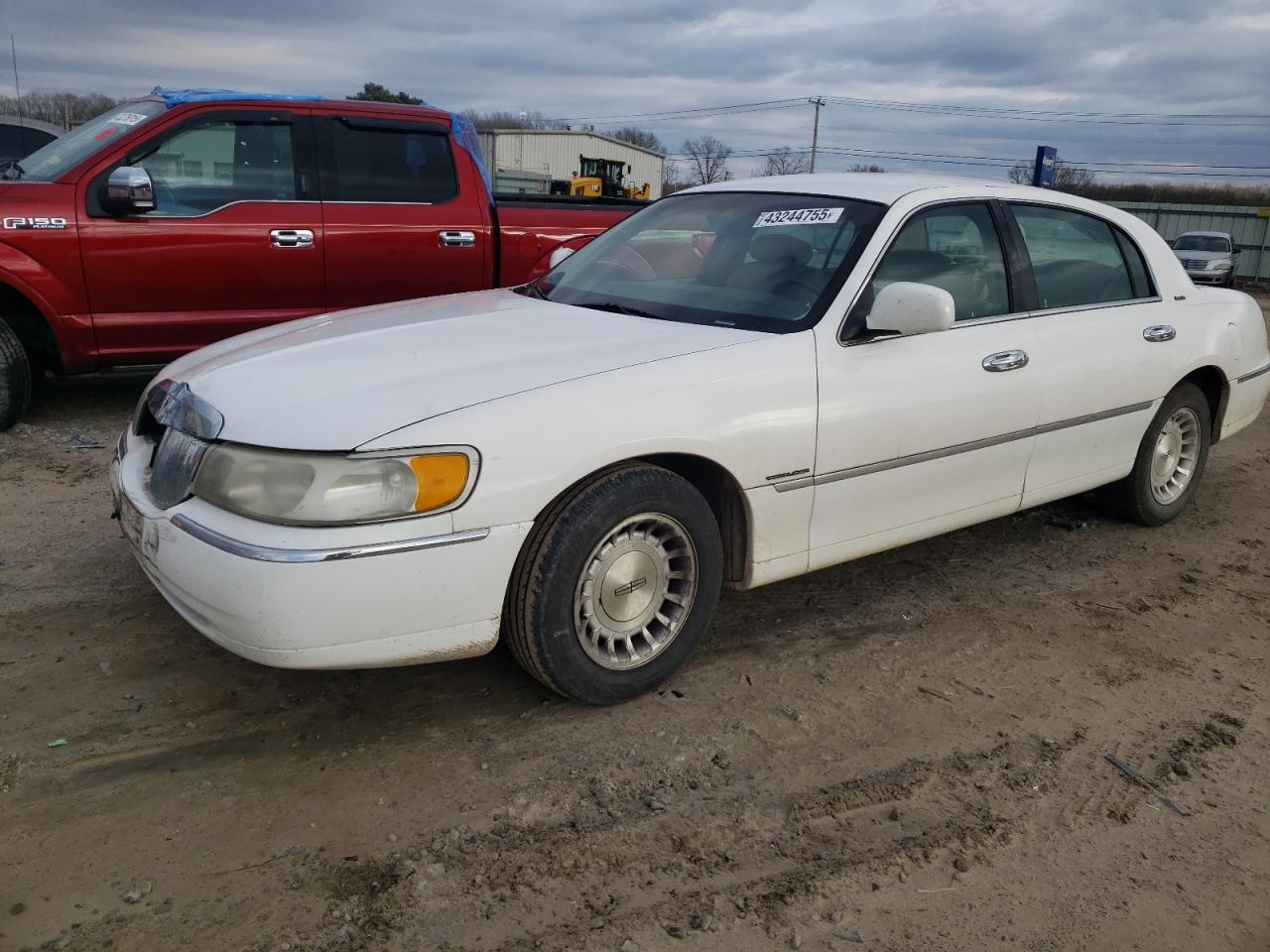 1998 Lincoln Town Car - Image 1