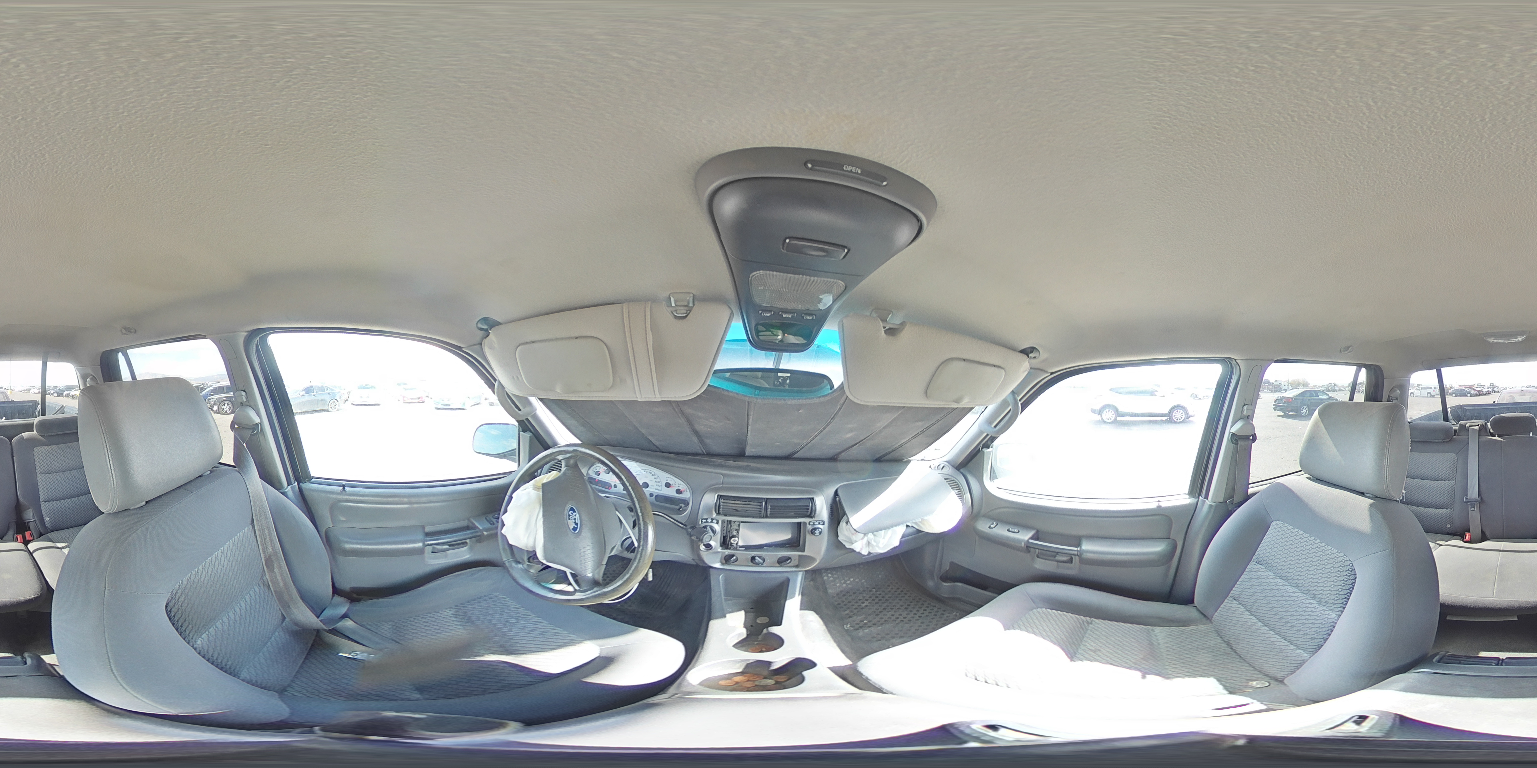 2004 Ford Explorer - Image 13