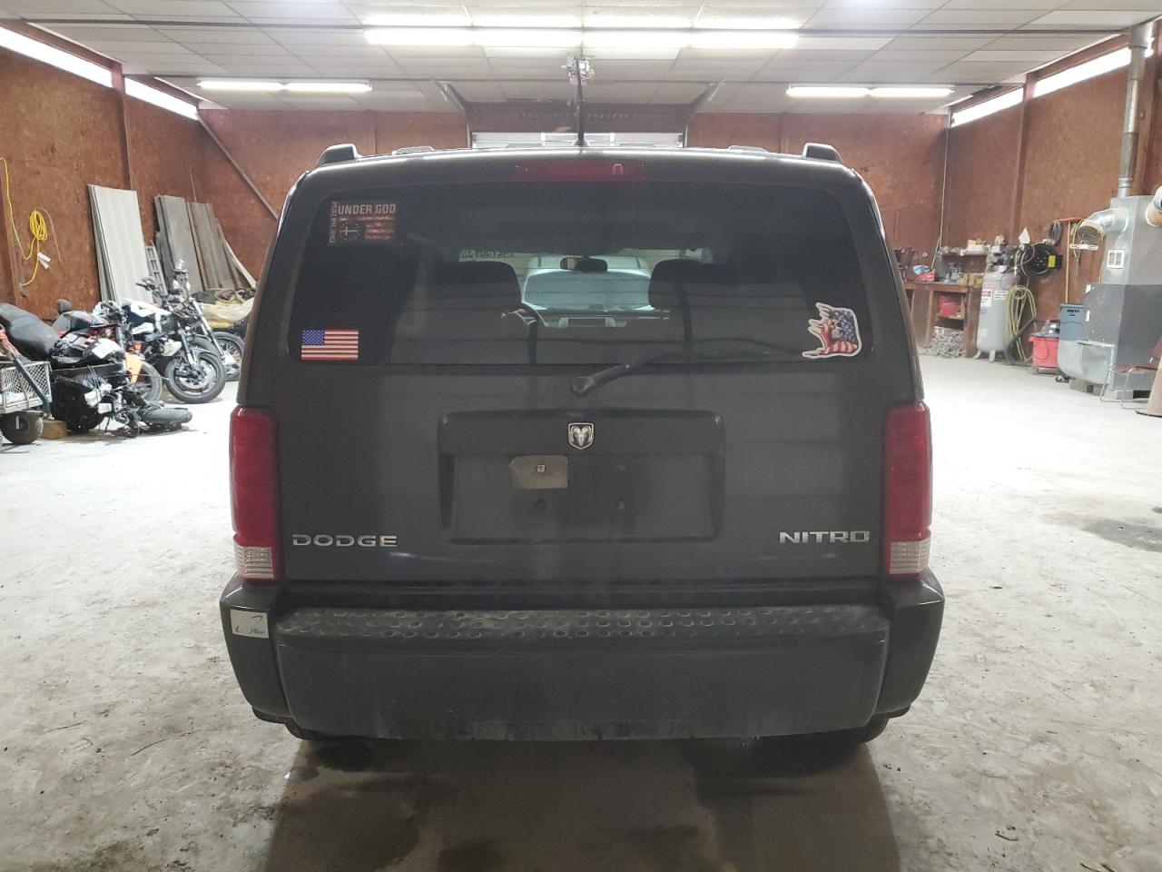2010 Dodge Nitro - Image 6