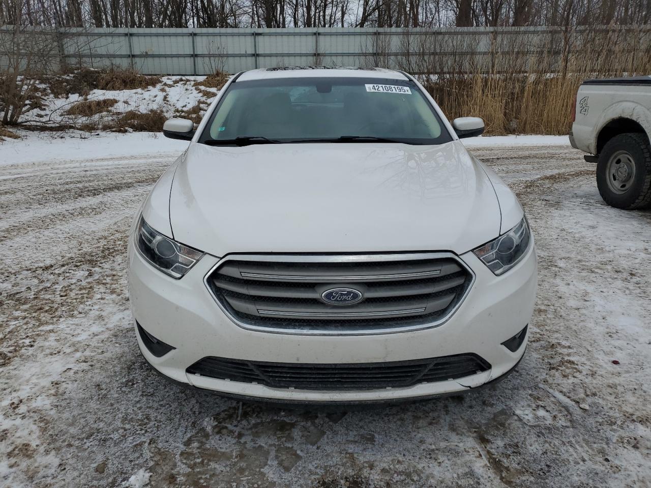 2017 Ford Taurus - Image 5