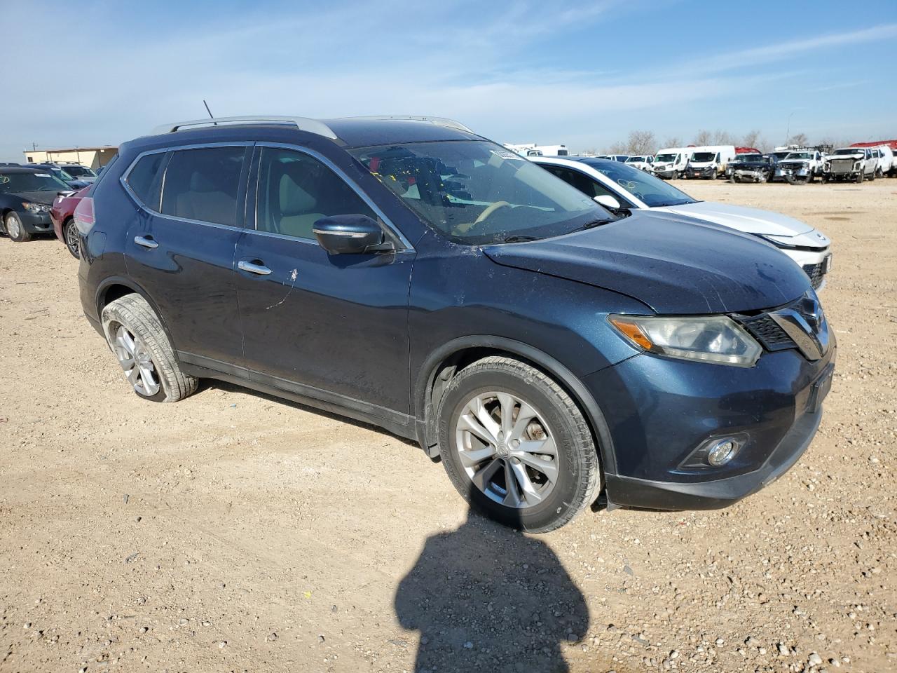 2015 Nissan Rogue - Image 4