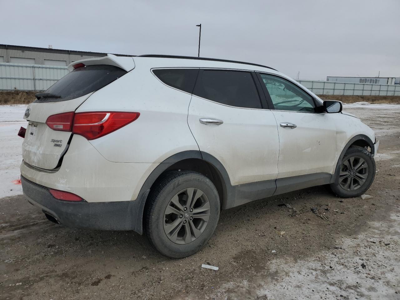 2016 Hyundai Santa Fe - Image 3