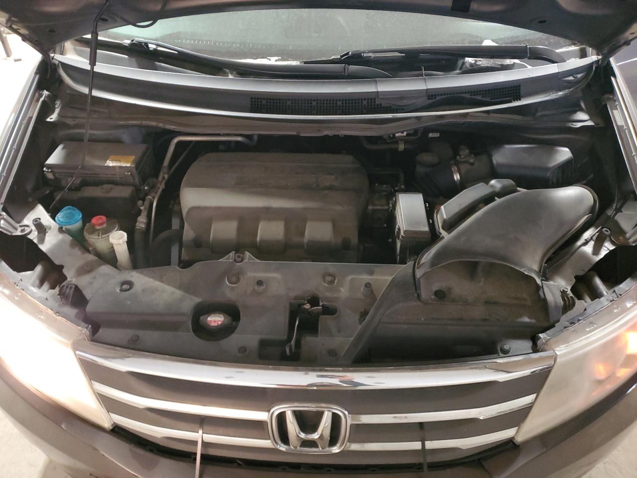 2012 Honda Odyssey - Image 12