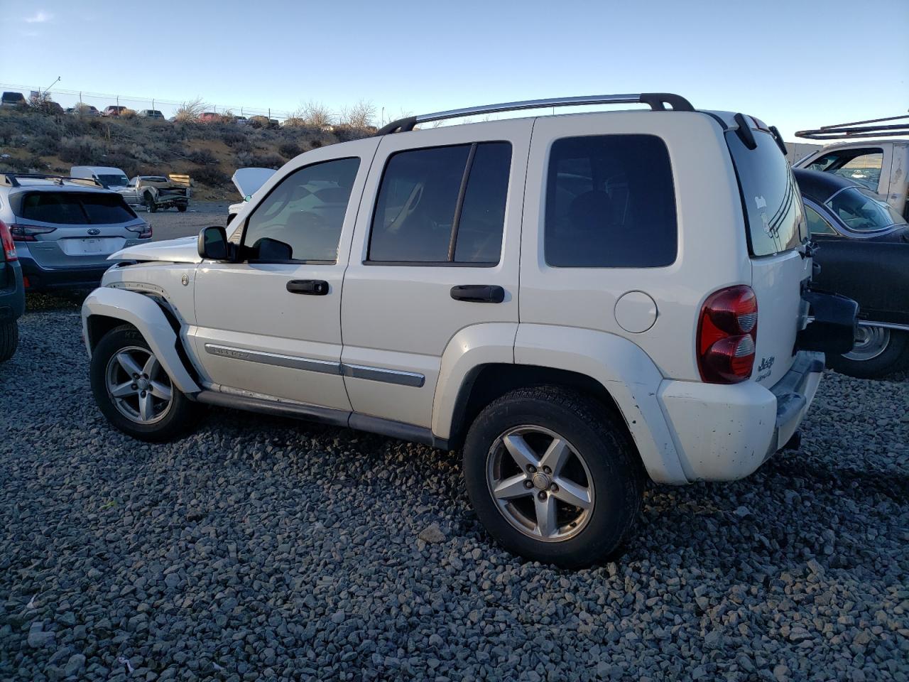 2005 Jeep Liberty (North America) - Image 2