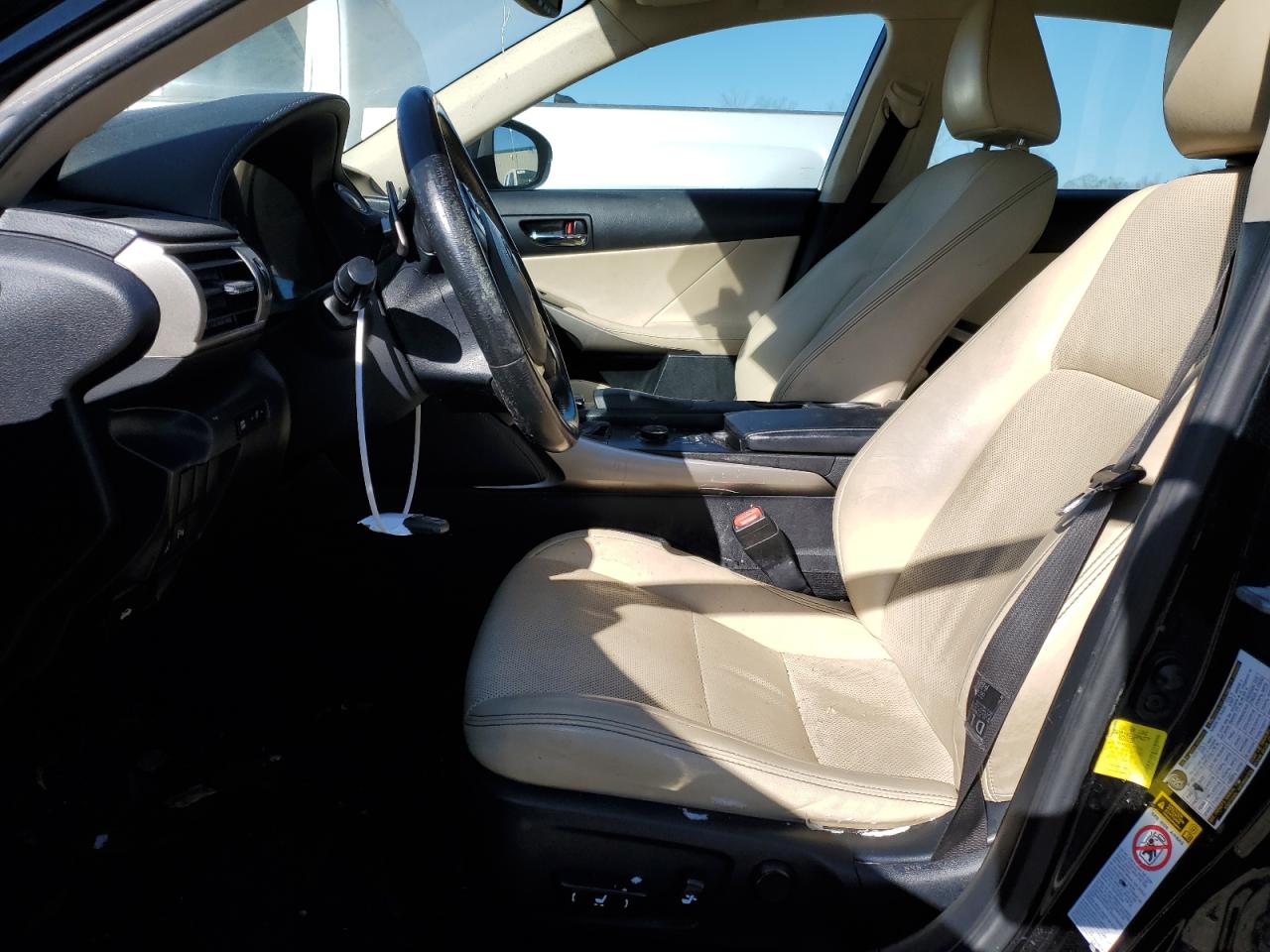 2015 Lexus IS - Image 7