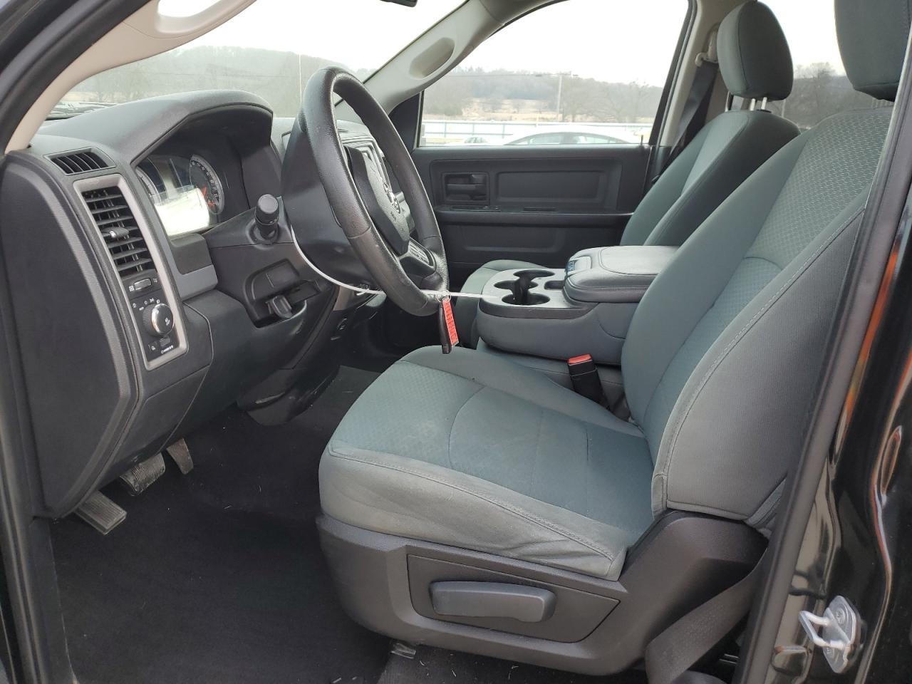 2015 RAM 1500 - Image 7