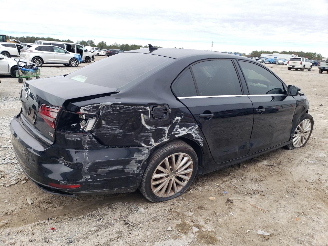 2016 Volkswagen Jetta - Image 3