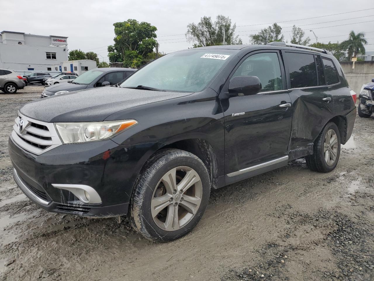 2013 Toyota Highlander - Image 1