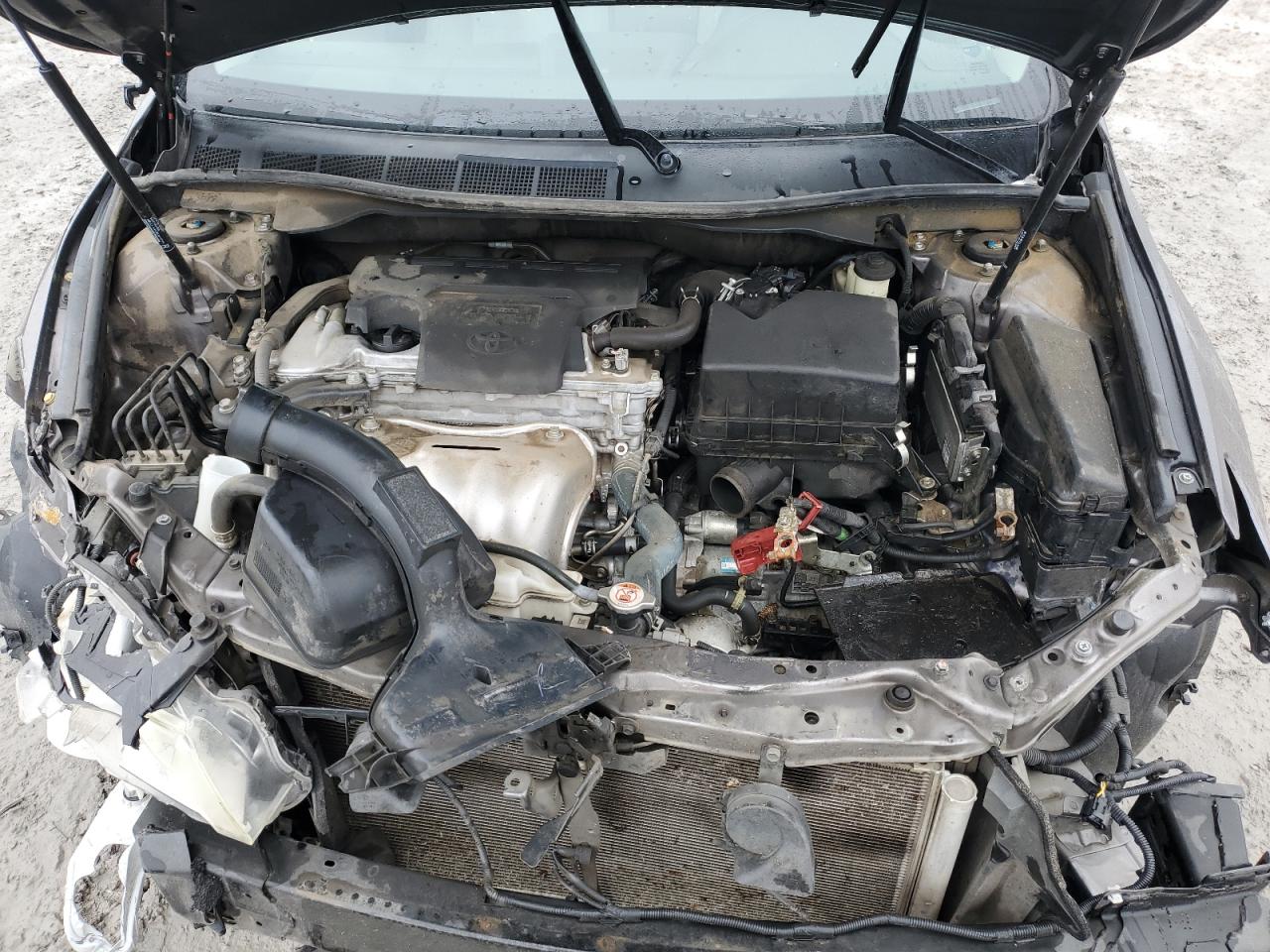2017 Toyota Camry - Image 11