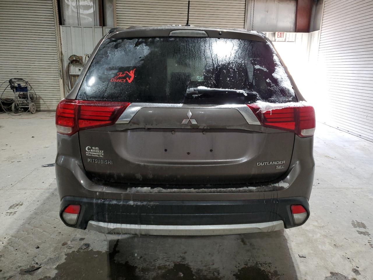 2016 Mitsubishi Outlander - Image 6