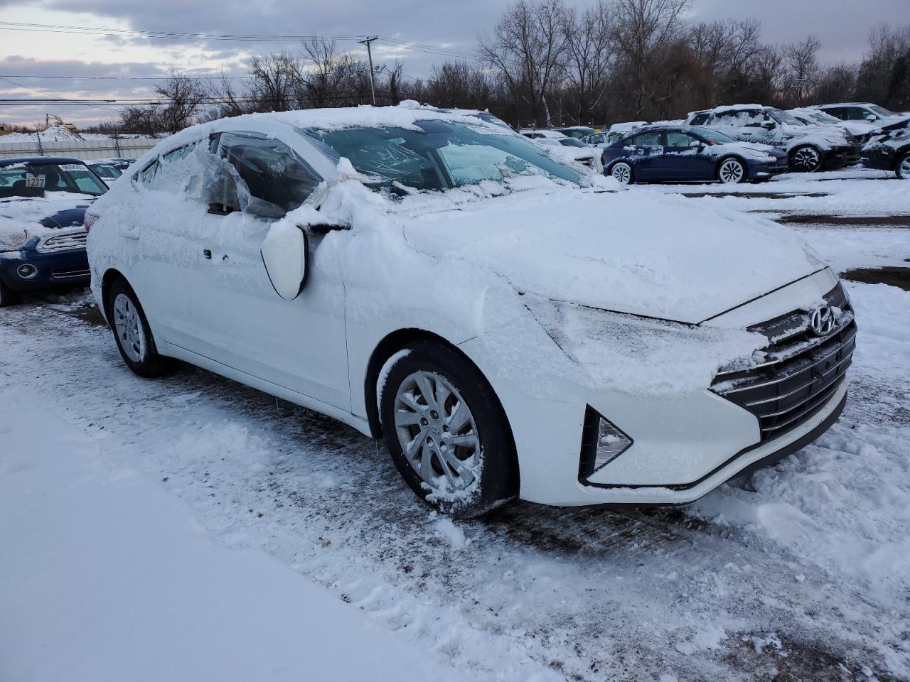 2019 Hyundai Elantra - Image 4