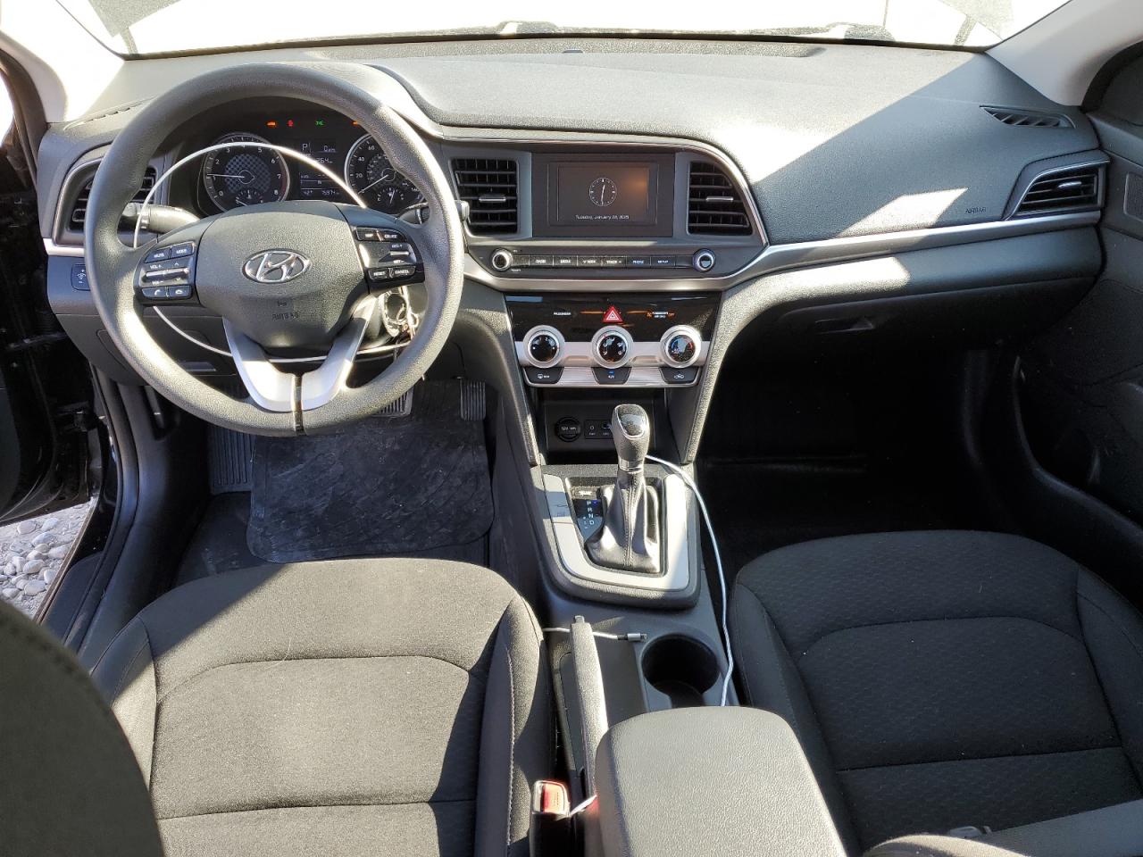 2019 Hyundai Elantra - Image 8