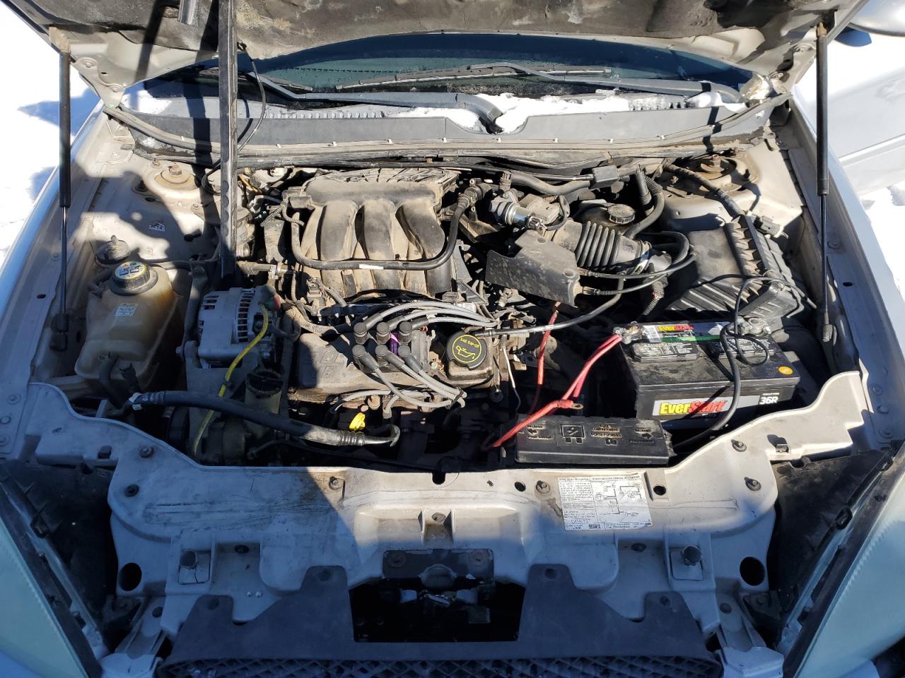 2004 Ford Taurus - Image 11