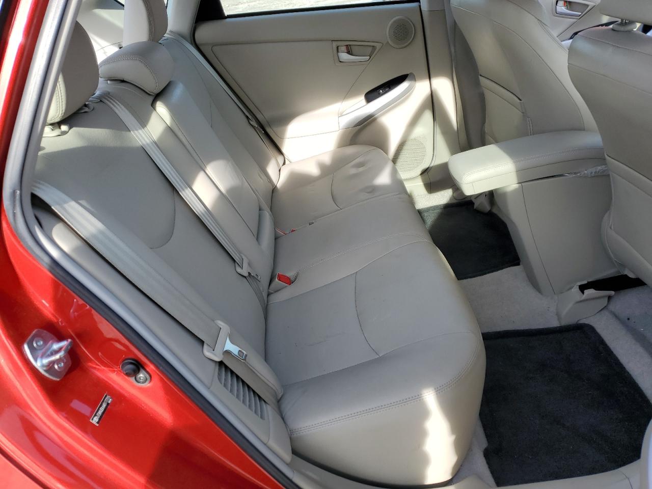2010 Toyota Prius - Image 12