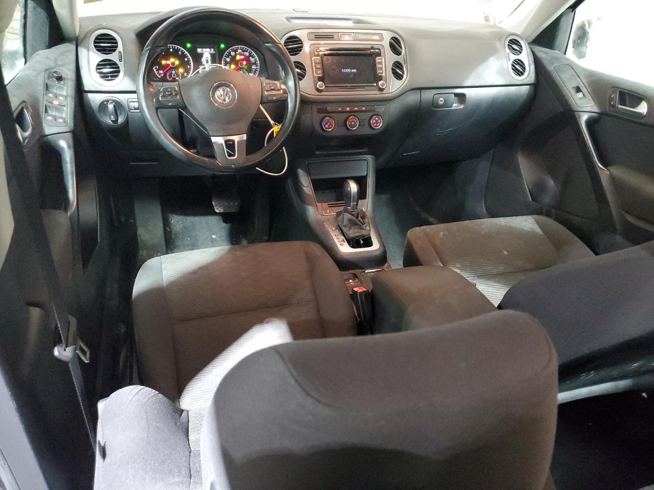 2015 Volkswagen Tiguan - Image 8